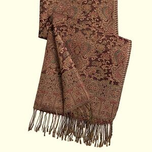 🍷✨ Patterned Wrap Scarf Lurex Stitching – Burgundy & Gold Metallic 72" x 26.5"